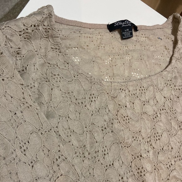 Floral pattern top - Picture 3 of 3